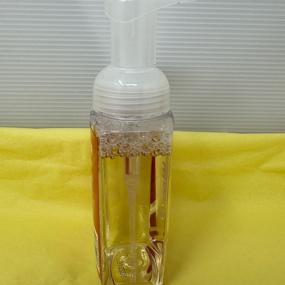 Trader Joe's APPLE CIDER 8 fl. oz Scented Foaming Hand Soap - NEW - Picture 3 of 3